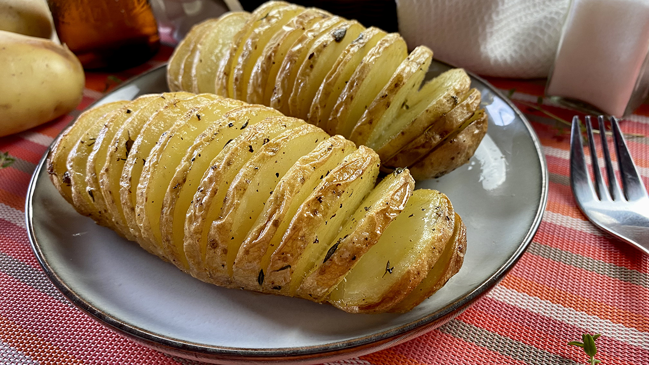 Patatas Hasselback, La Guarnición Ideal Para Nuestras Comidas