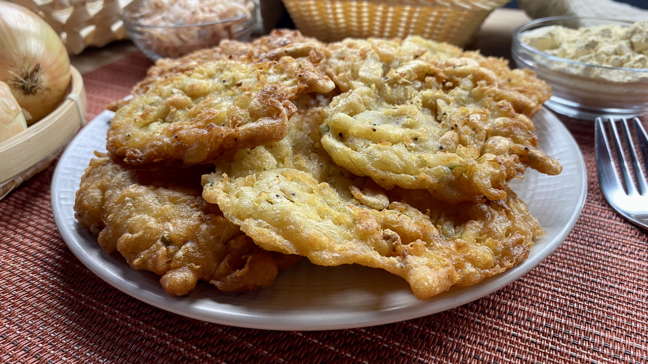 Tortillitas de camarones el aperitivo gaditano que conquistará tu paladar