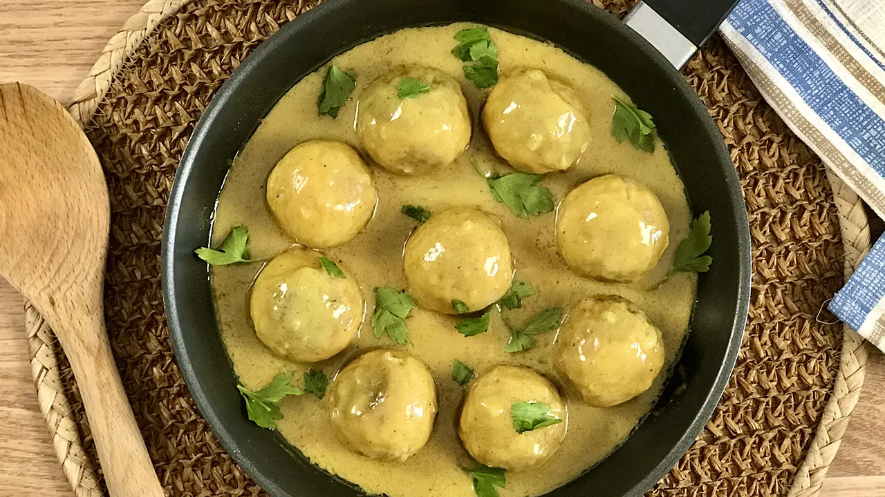 Albóndigas de Pollo Al Curry, Receta Fácil y Deliciosa.